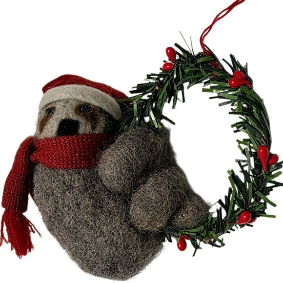 New Pier 1 Wool Felt Sloth Christmas Ornament Wreath Scarf Holiday Decor Gift - Picture 2 of 9